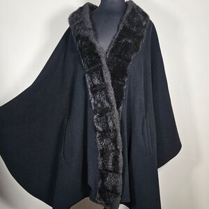 Vintage 60s Komitor Wool Cape Faux Fur Collar Pockets Black One Size USA
